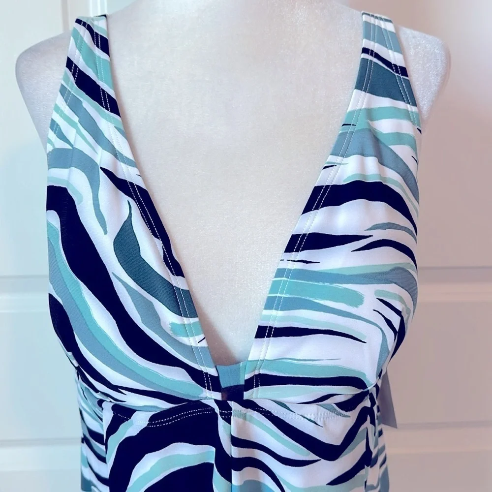 Beyond Control Tankini Top - Picture 2 of 8